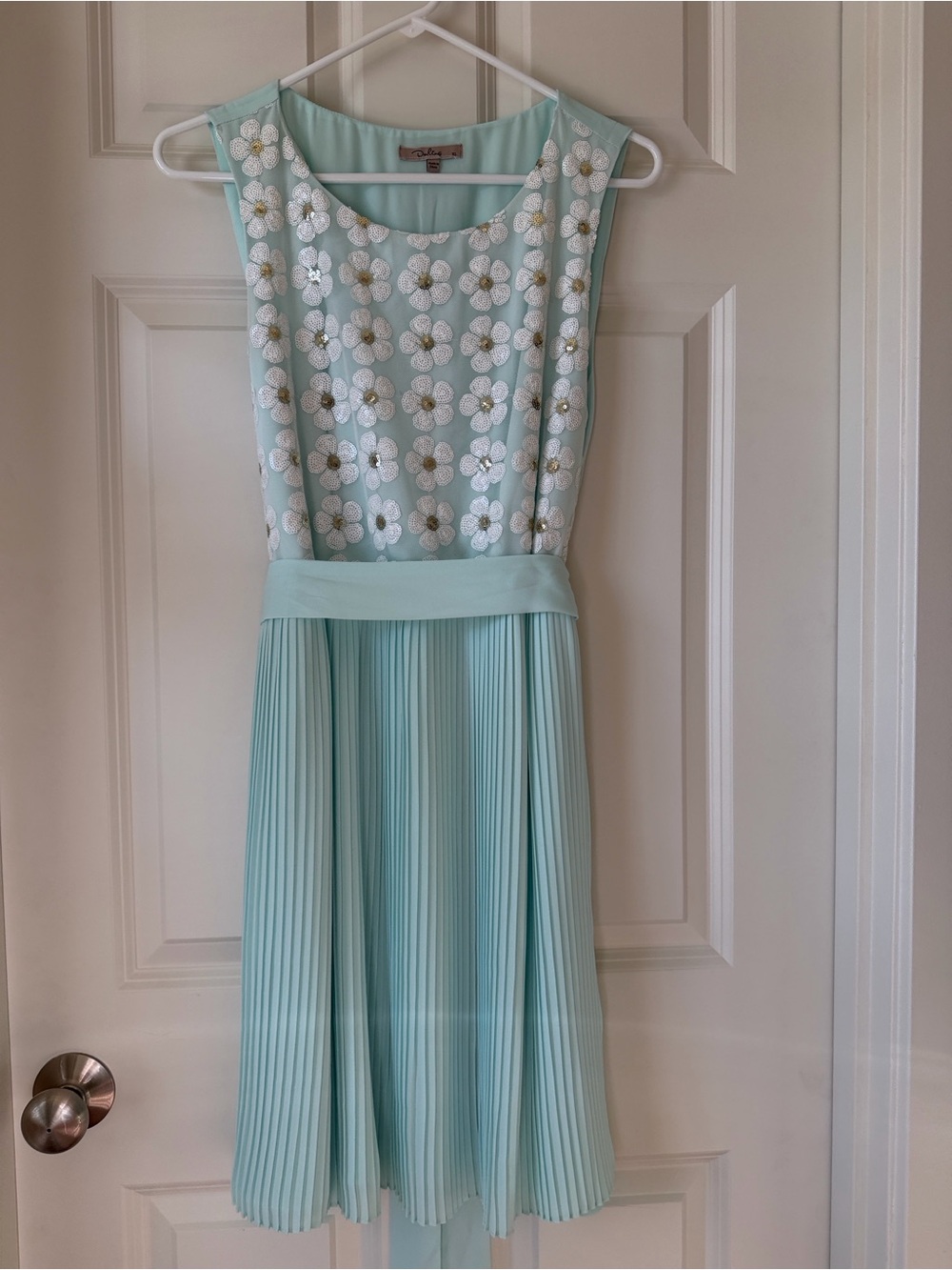 Darling sleeveless Mint Green Dress, White and Gold Daisies and pleated skirt